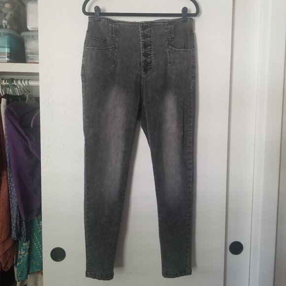 Forever 21 Plus Size 12 High Waist Jeans Black Wash Button Fly Tapered Skinny - Picture 1 of 5